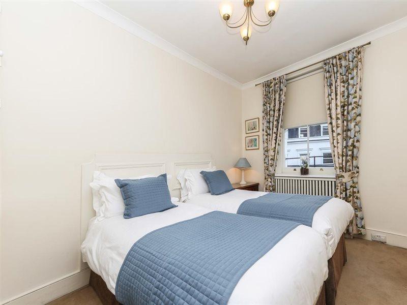 10 Curzon Street By Mansley Apartman London Kültér fotó