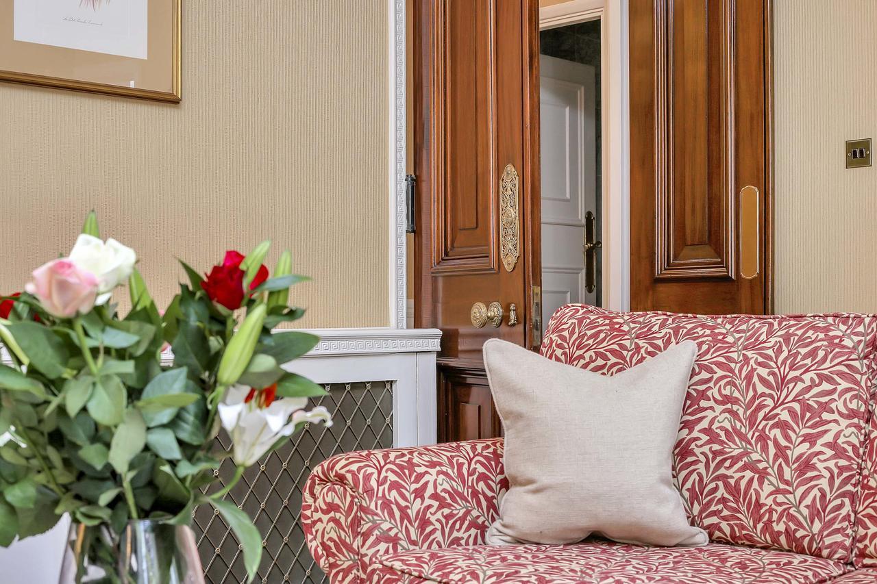 10 Curzon Street By Mansley Apartman London Kültér fotó